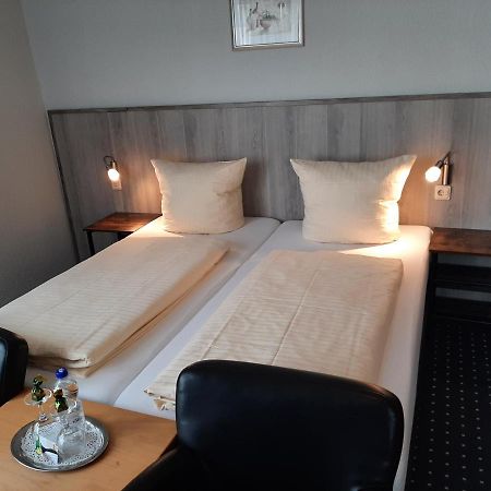 Hotel Am Ceresplatz Manderscheid Eksteriør billede